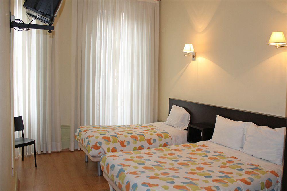 Lunar Guest House Porto Bagian luar foto