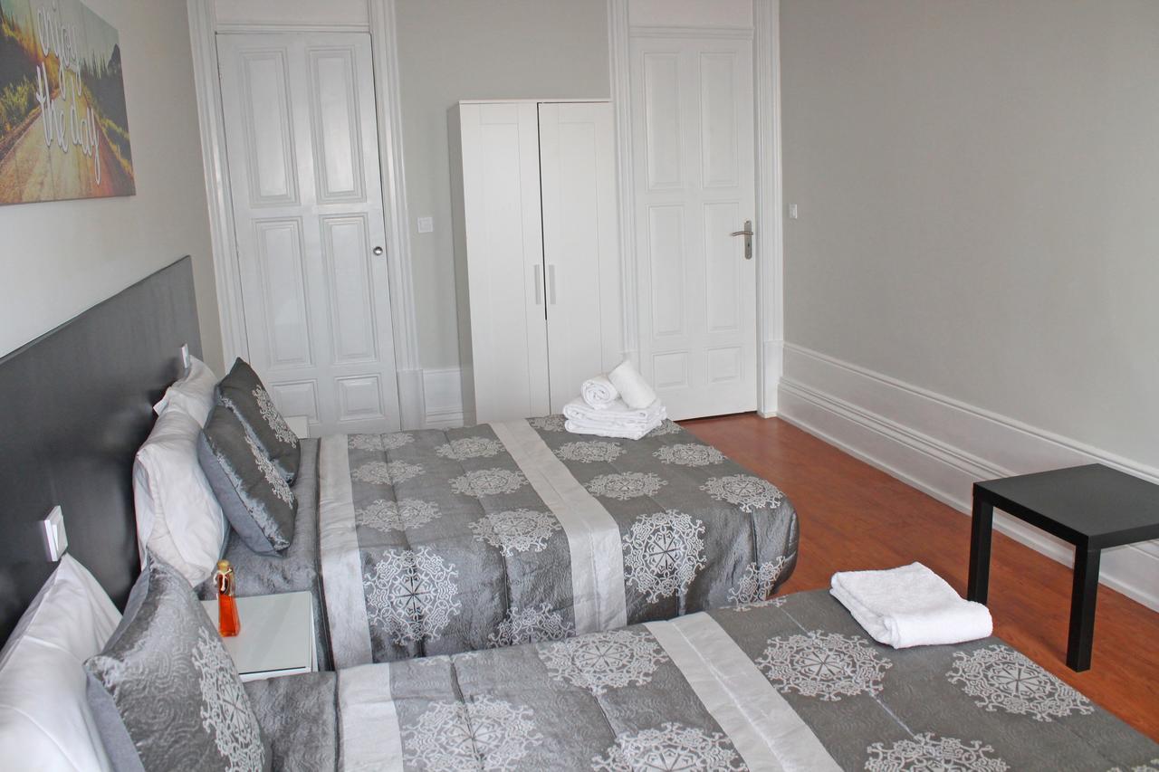 Lunar Guest House Porto Bagian luar foto