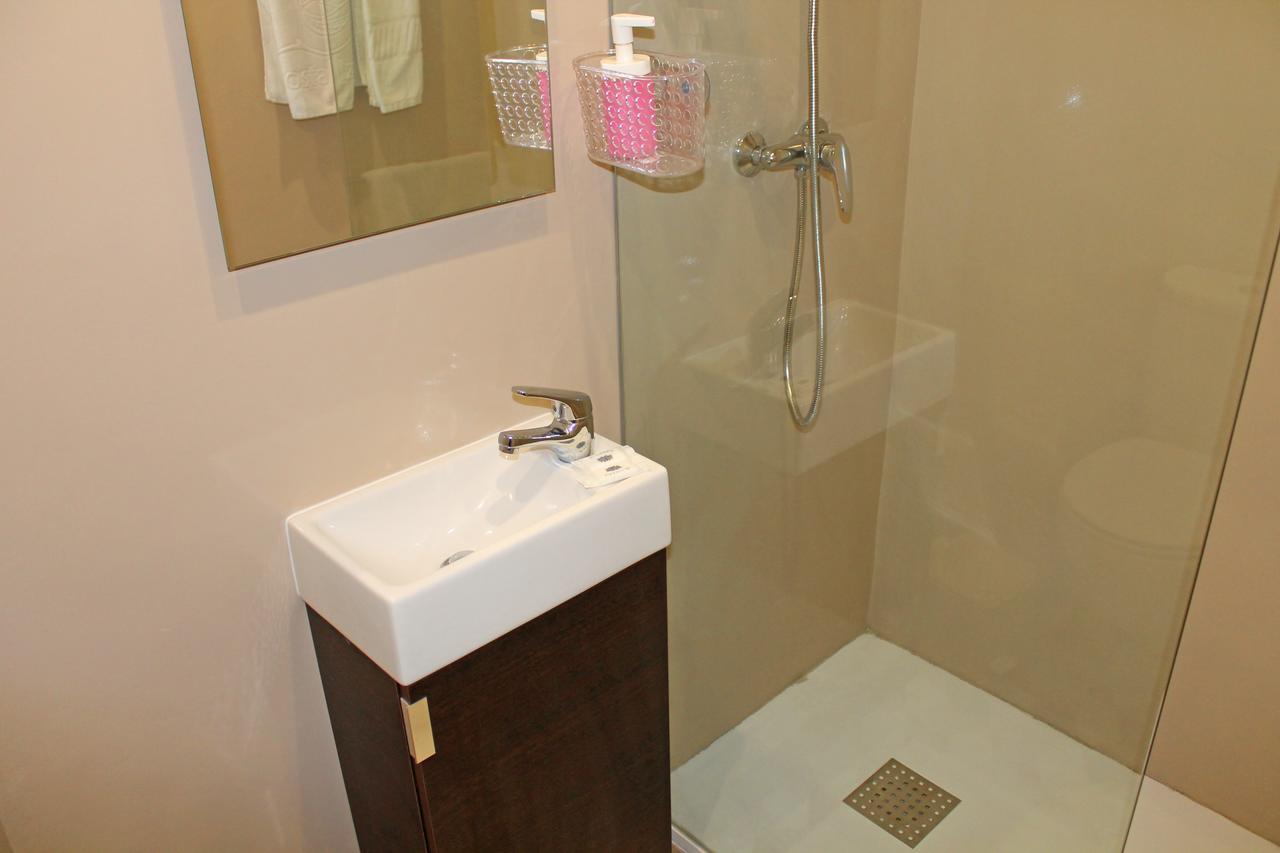 Lunar Guest House Porto Bagian luar foto